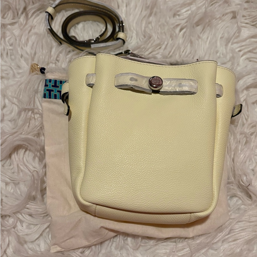 NWT Tory Burch Small Romy Leather Phone Crossbody Lemon Souffle - Picture 3 of 7
